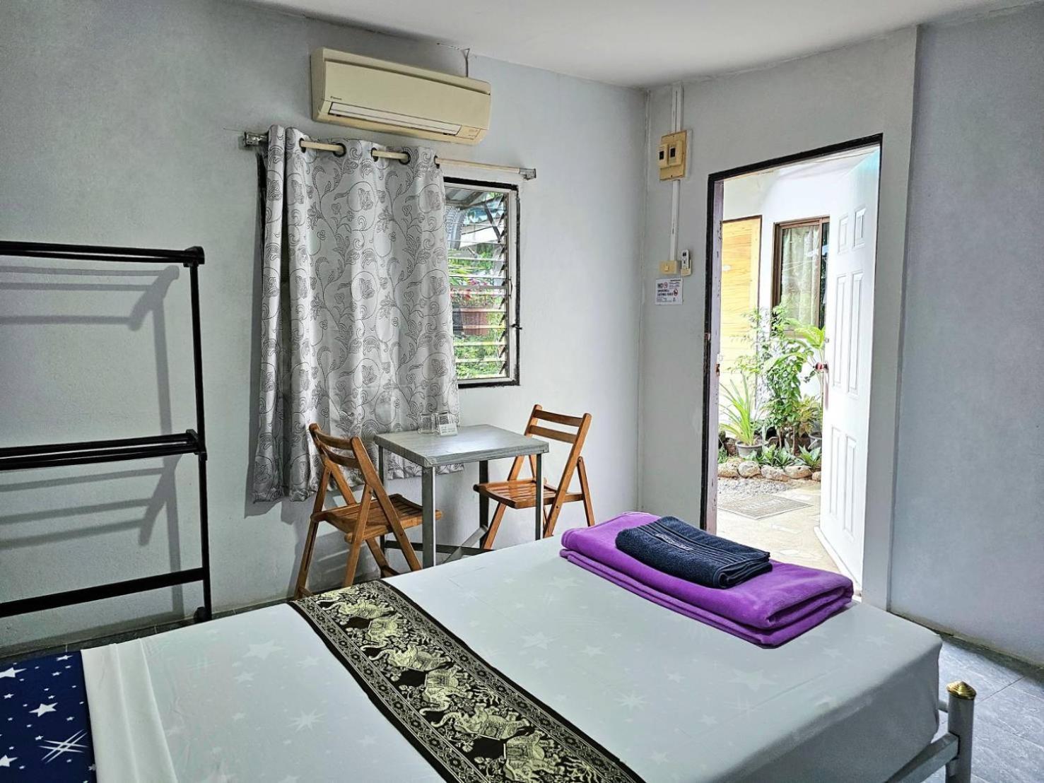 P.California Inter Hostel Nang Rong Eksteriør bilde
