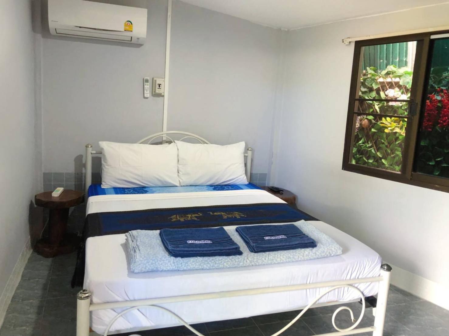 P.California Inter Hostel Nang Rong Eksteriør bilde