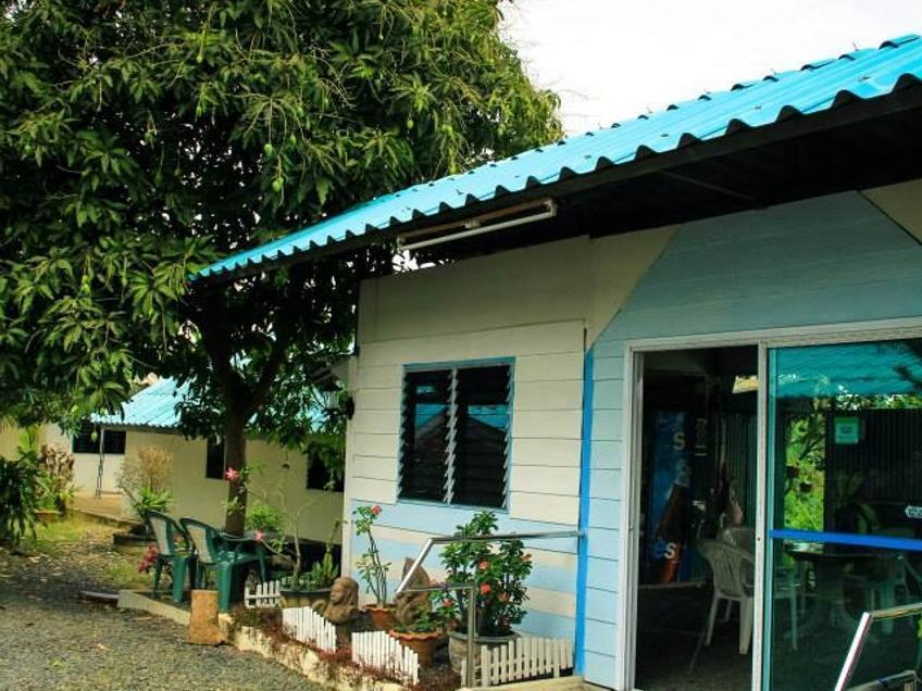 P.California Inter Hostel Nang Rong Eksteriør bilde