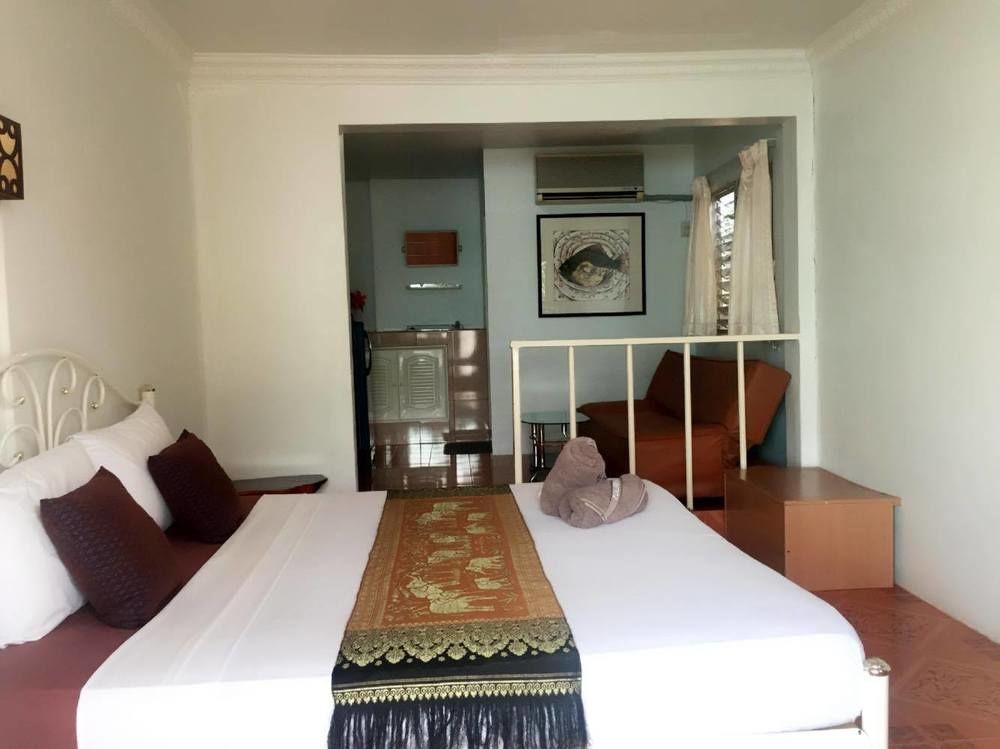 P.California Inter Hostel Nang Rong Eksteriør bilde